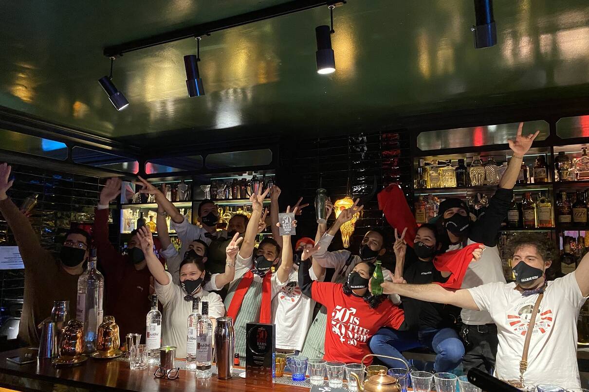 Celebracion-Salmon-Guru-como-mejor-bar-22-del-mundo