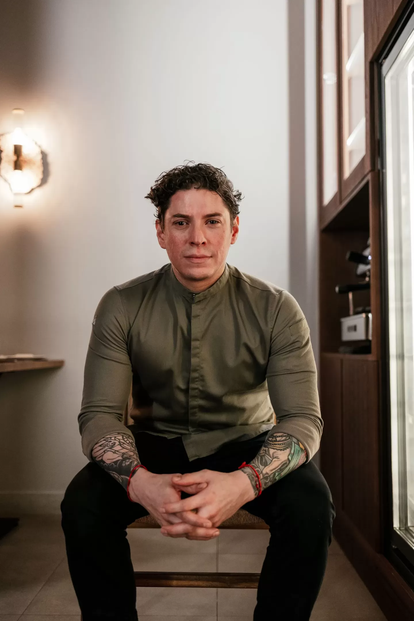 Retrato del chef Roberto Ortiz Blanco, fundador de ŌME Taller Gastronómico