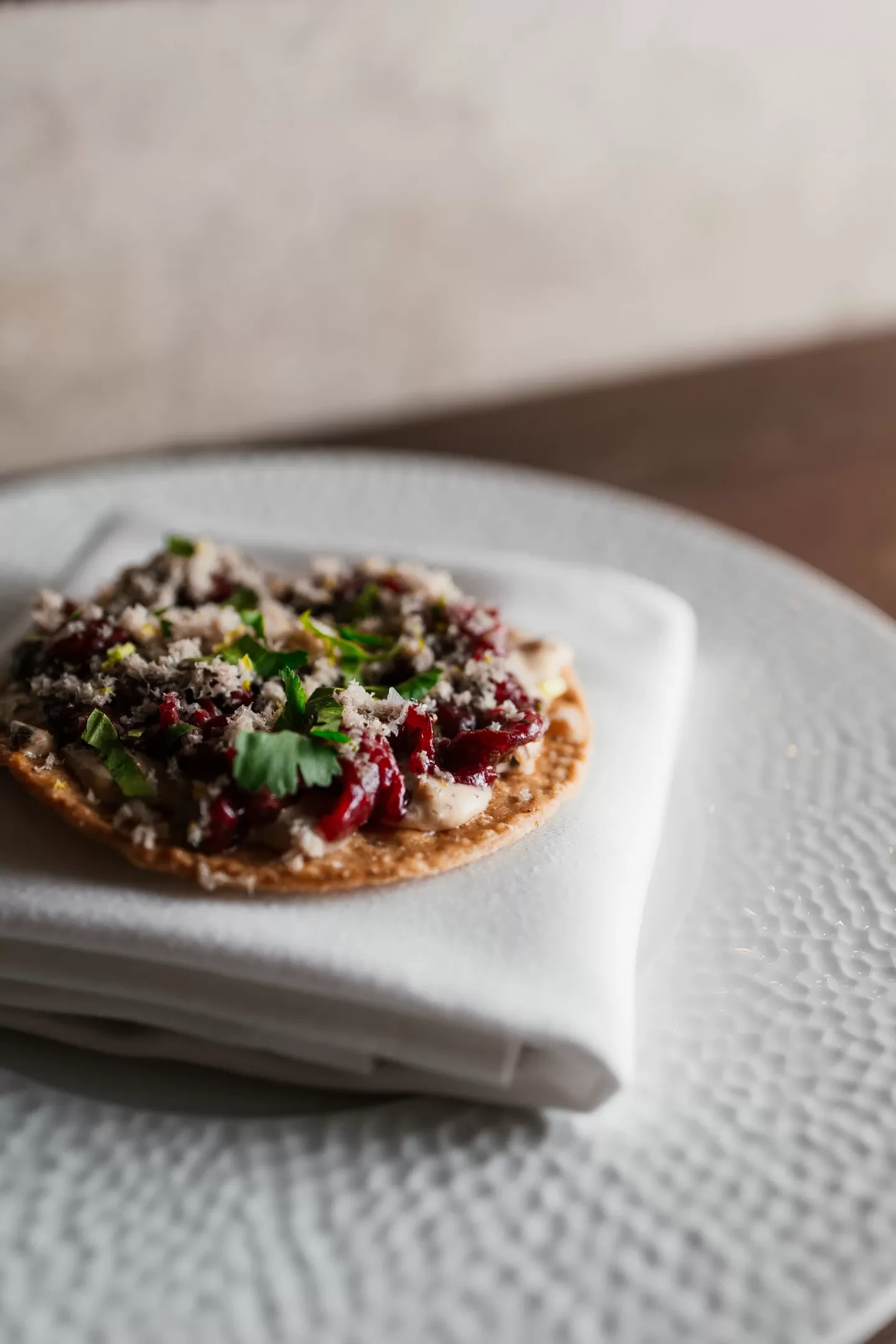 Tostada de salpicón con tuétano de ŌME